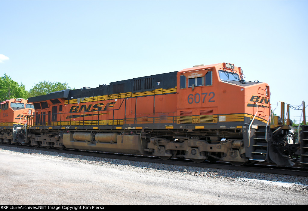 BNSF 6072